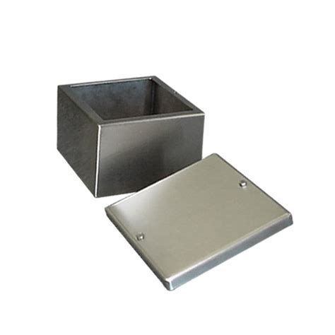 Production of metal boxes 